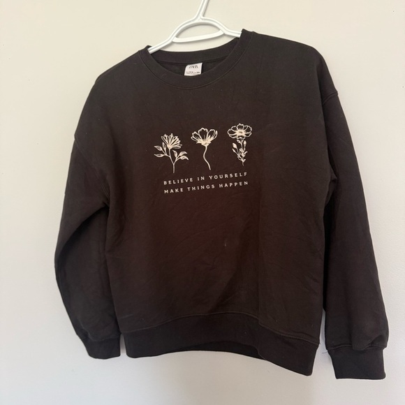 Zara Black Sweatshirt with White Floral Print - Picture 1 of 2